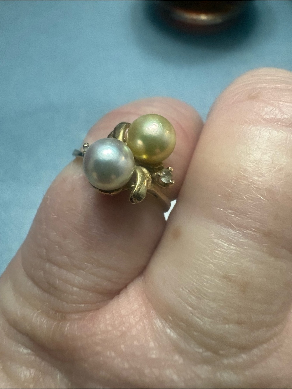 Cultured pearl ring in 14 karat gold size 6